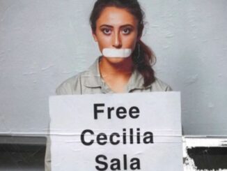 Flash mob a Gualdo Tadino per la liberazione di Cecilia Sala