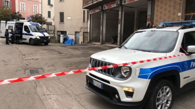 Incidente sul lavoro a Terni: uomo schiacciato contro il muro da un'auto