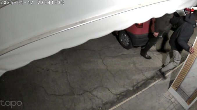 Quarto furto al distributore di sigarette a Case Bruciate, il colpo durante la notte [video e foto]
