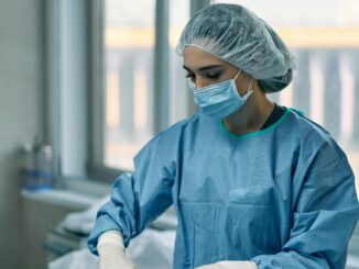 Chirurgia estetica fallita, dottoressa condannata a risarcire
