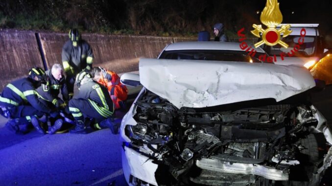 Incidente stradale frontale sulla SS Flaminia: i due feriti sono in ospedale a Foligno