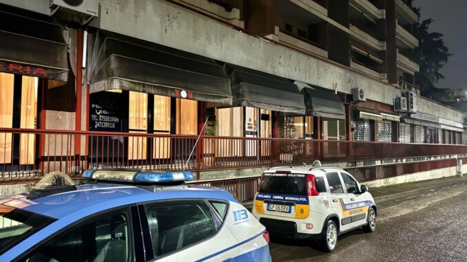 Furto nella notte in pizzeria [Foto Gallery] a Madonna Alta, 100 € di fondo cassa