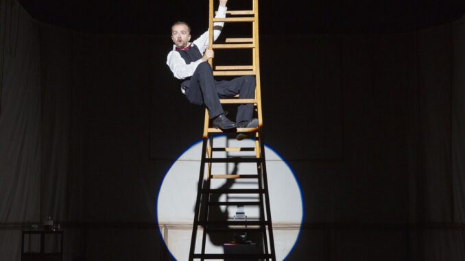 Luca Marinelli porta in scena a Perugia la sua prima regia teatrale