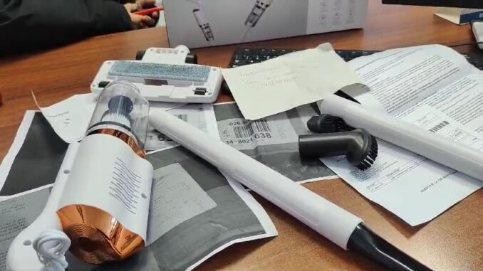 Truffa online: ordina aspirapolvere, ricevi giocattolo