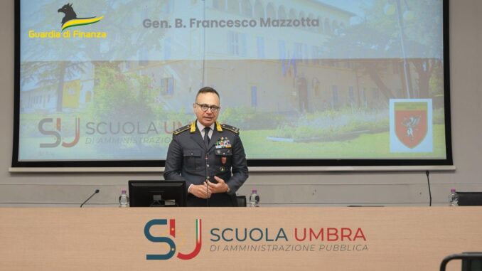 Il Generale Mazzotta visita la Scuola di Amministrazione Pubblica