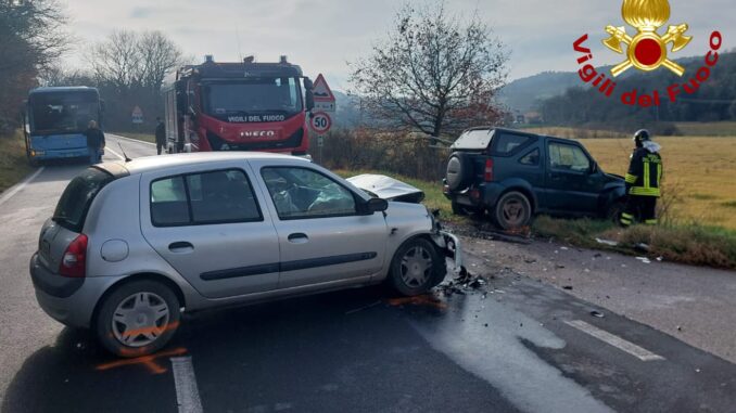 Incidente frontale sulla SP9: Vigili del fuoco in azione