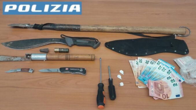 Denunciati due per possesso ingiustificato e minacce aggravate