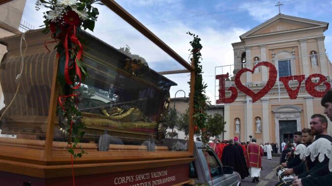 Celebrazione di San Valentino a Terni con il Vescovo Soddu