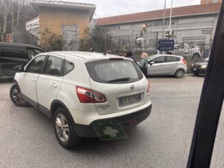 Scontro tra auto e furgone sulla Valtiera a Ponte San Giovanni