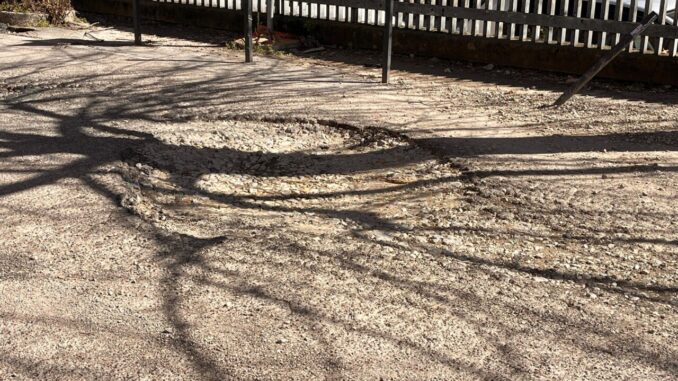 Strada dissestata a Ponte San Giovanni, cittadini preoccupati