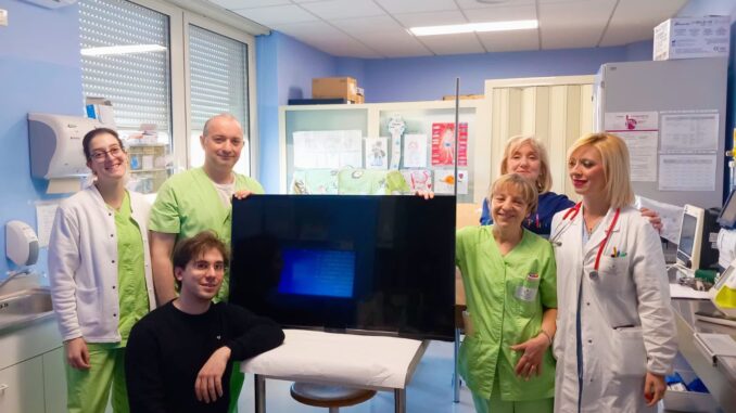 Donazione di TV alla Pediatria di Orvieto da Gialletti