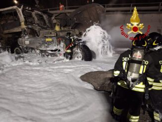 Grave incidente sul lavoro alle acciaierie di Terni, condizioni disperate per il giovane operaio ustionato