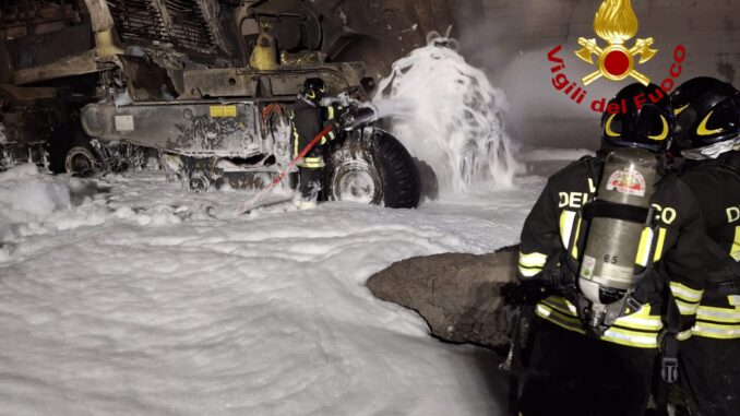 Grave incidente sul lavoro alle acciaierie di Terni, condizioni disperate per il giovane operaio ustionato