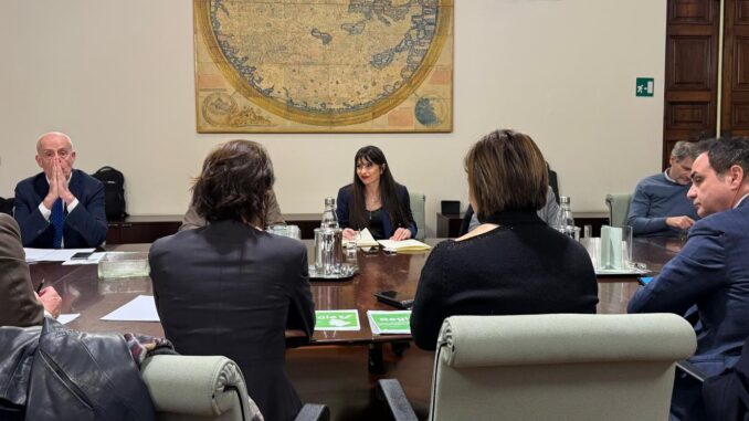 Collaborazione tra Trenitalia, RFI, Busitalia e Anas per i flussi turistici