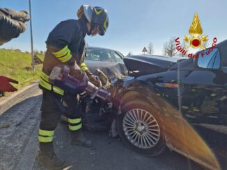 Incidente stradale a Trevi: Vigili del Fuoco in azione