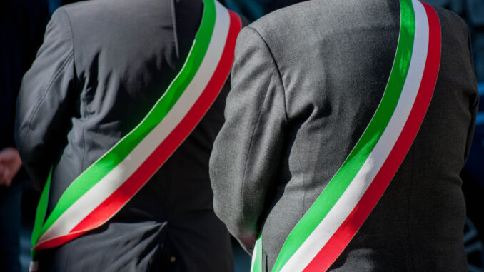 Fascia tricolore: norme inadeguate?