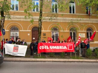 Presidio a Perugia contro il silenzio Rai sui referendum