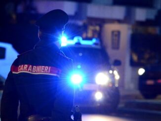 Lite sul bus a Perugia, due feriti e indagini in corso