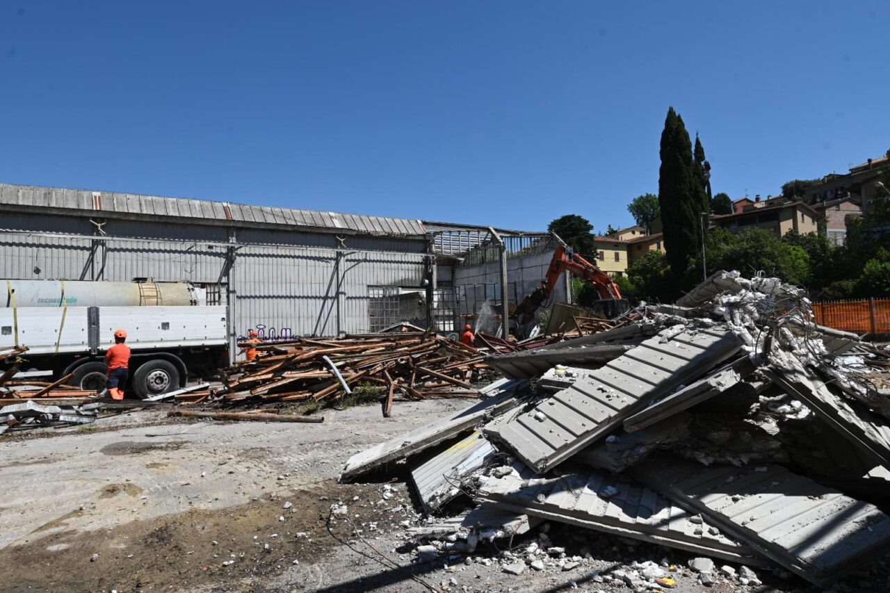 Via Settevalli, ruspe in azione per il Metrobus Perugia