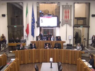 Umbria: Manovra Economica al Vaglio, Tensioni in Aula
