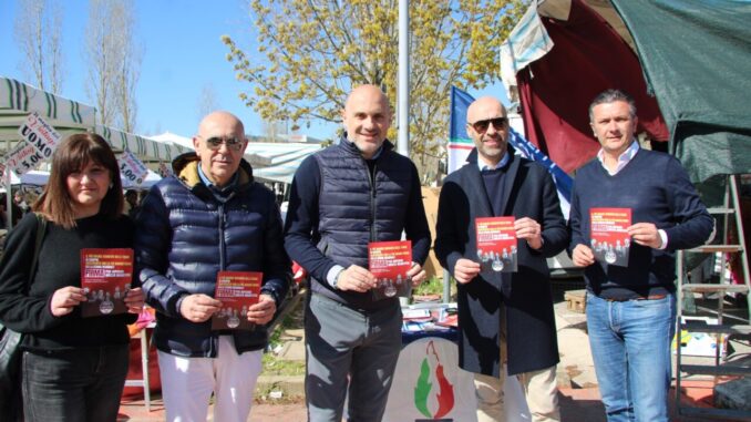 FdI raccoglie firme contro [Video] la manovra fiscale della Giunta Proietti