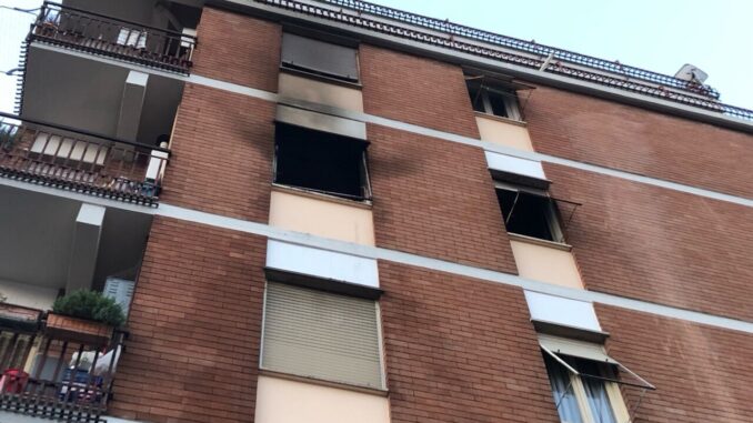 Incendio in abitazione a Terni, [Fotogallery] muore un uomo di 75 anni