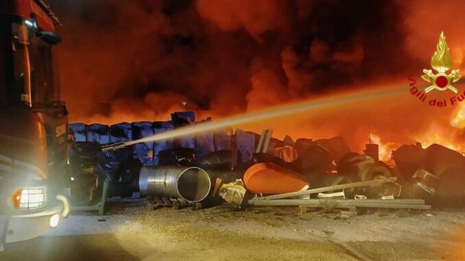 Rettifica ordinanza sindacale per incendio della ditta Lucyplastic di Umbertide