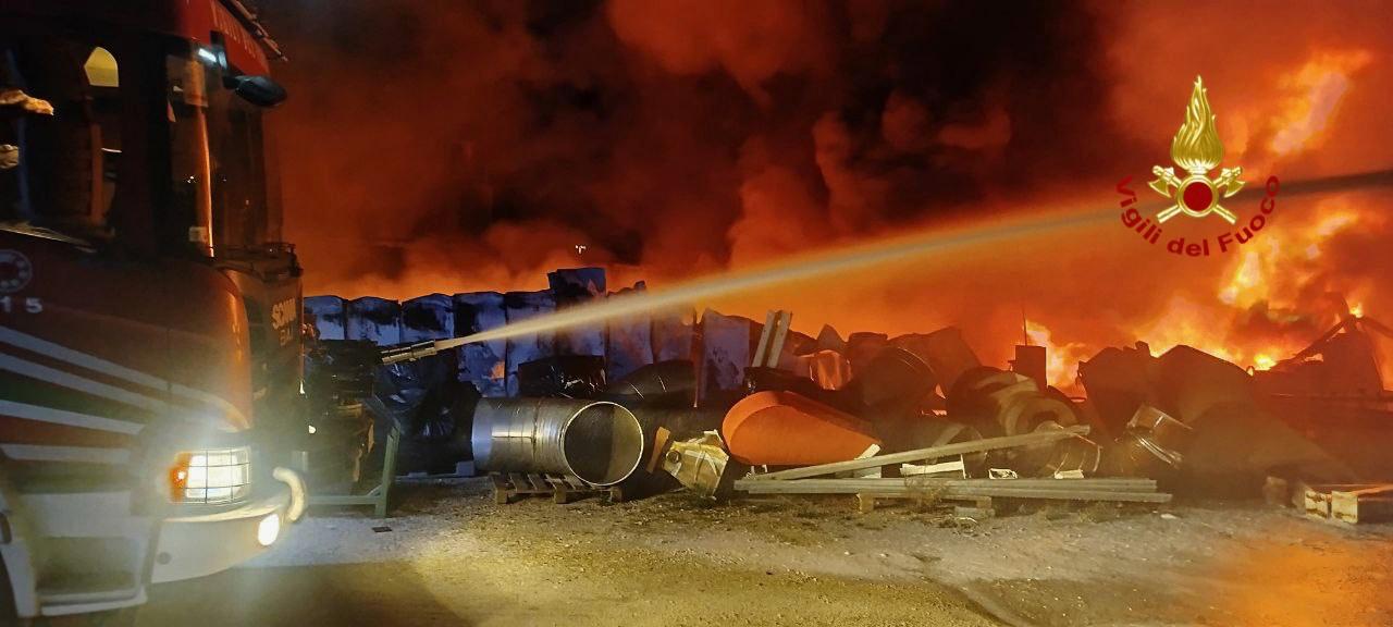 Rettifica ordinanza sindacale per incendio della ditta Lucyplastic di Umbertide
