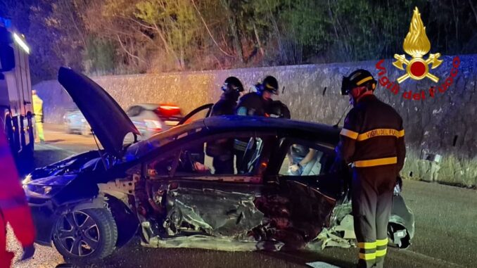 Scontro tra due auto sulla statale 109 "Somma", due feriti