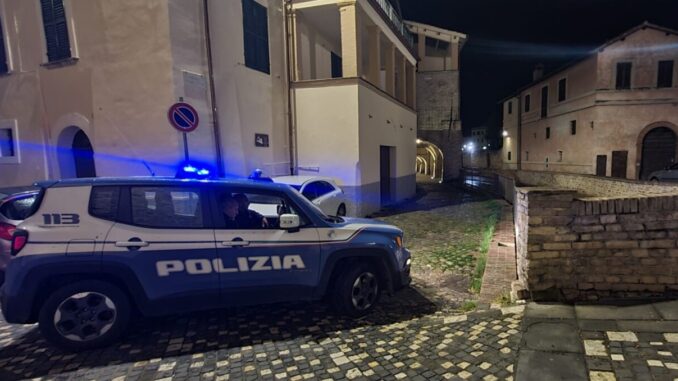 Rissa aggravata coinvolge tre giovani nel centro storico di Foligno