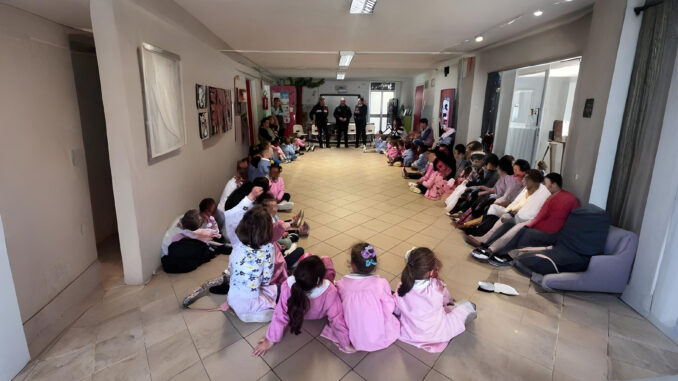 Carabinieri a scuola per insegnare legalità ai bambini