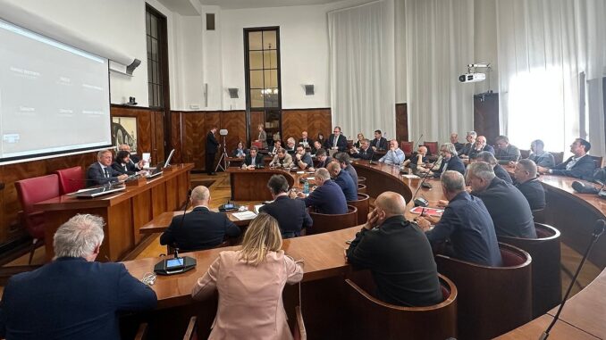 560 milioni per la AST entro il 2028: intesa in via di definizione