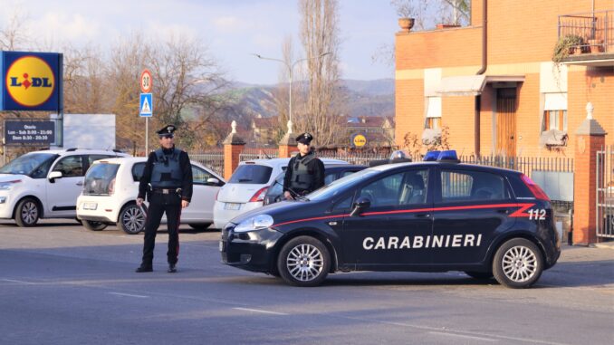 Furto e prelievo illecito, quattro denunciati nel ternano