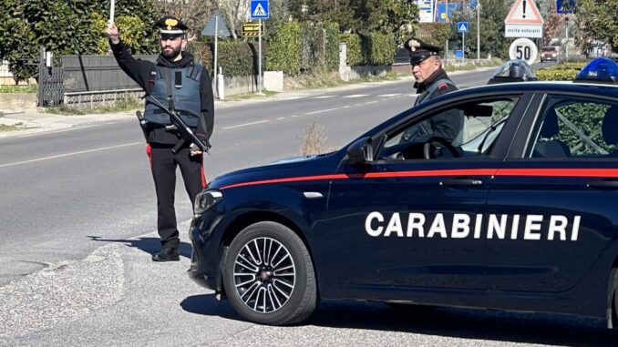 Narni, straniero denunciato dai Carabinieri per ricettazione e guida senza patente