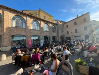 Piazza del Melo gremita per il lancio di ThinkBig