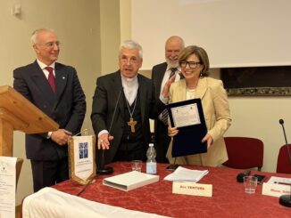 Francesca Di Maolo premiata a Terni per economia di pace