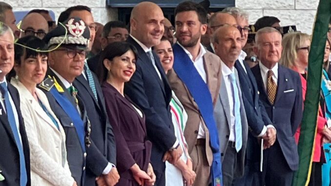 Piazza del Bacio, celebrato il 251° anniversario della Guardia di Finanza