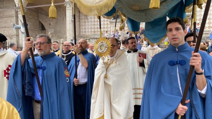 Perugia celebra il Corpus Domini con tradizionale solennità