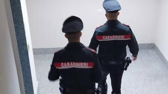 Lite domestica fa scoprire droga in casa, 43enne nei guai