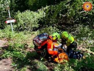 Escursionista ferita sul Monte Cucco: intervento aereo
