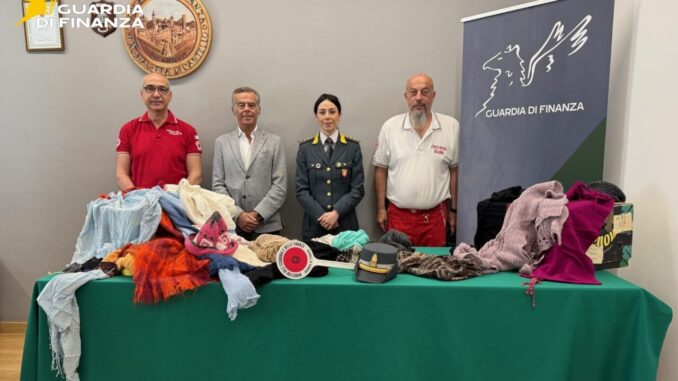 Guardia di Finanza dona 20mila beni a Caritas e CRI