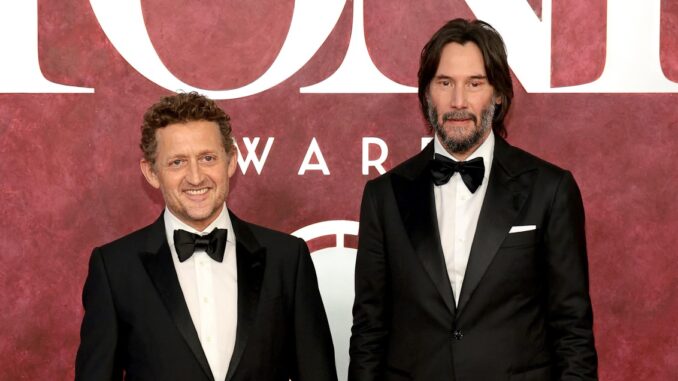 Keanu Reeves protagonista ai Tony Awards con Brunello Cucinelli