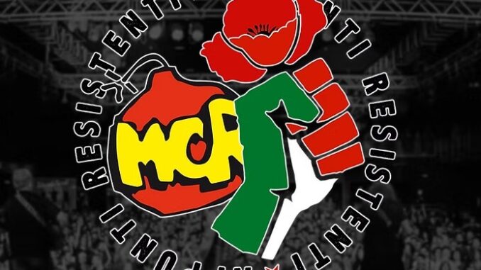 Modena City Ramblers in piazza IV Novembre chiudono la campagna per il Sì