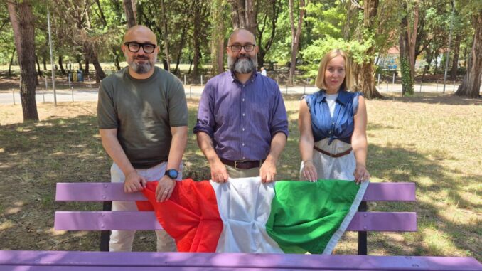Al Percorso Verde di Perugia la Panchina Viola della Gentilezza