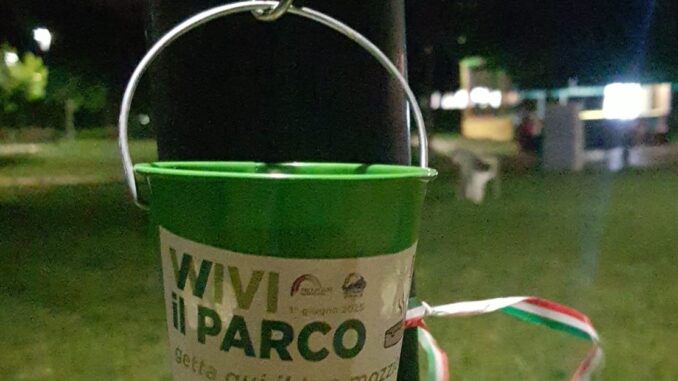 Wivi il Parco, secchielli spariti: ne resta solo uno