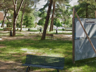 Allarme degrado alla Pinetina: rifiuti e pannelli da rimuovere