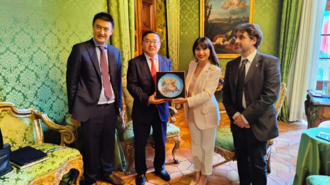 L’ambasciatore cinese a Palazzo Donini per rafforzare i legami