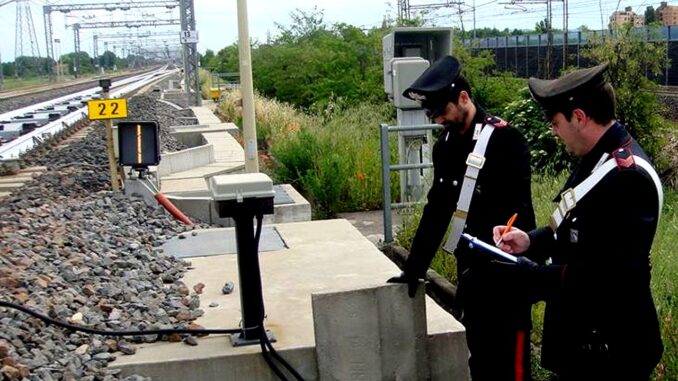Sorpreso a rubare rame da garitta ferroviaria: arrestato