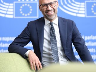 Gaza, raid colpiscono chiesa Sacra Famiglia: stop al silenzio