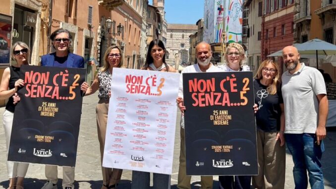 Lyrick Assisi inaugura la stagione “Non c’è 2 senza… 5”